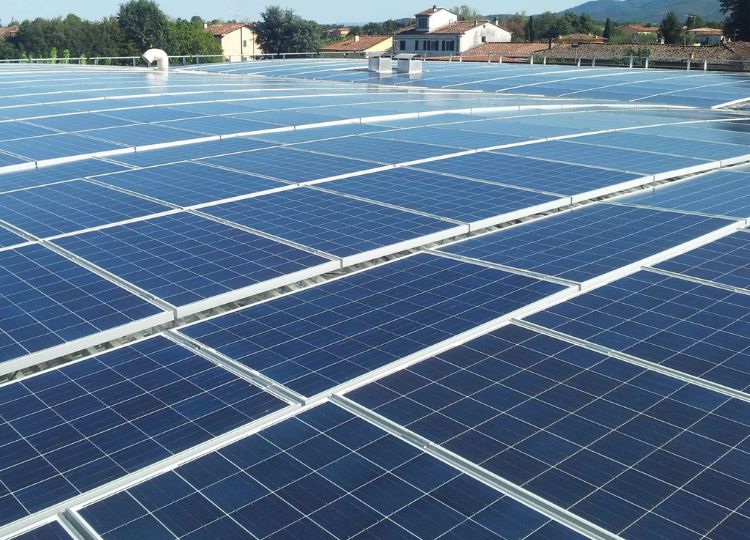 Românii doresc să-şi instaleze sistemele fotovoltaice