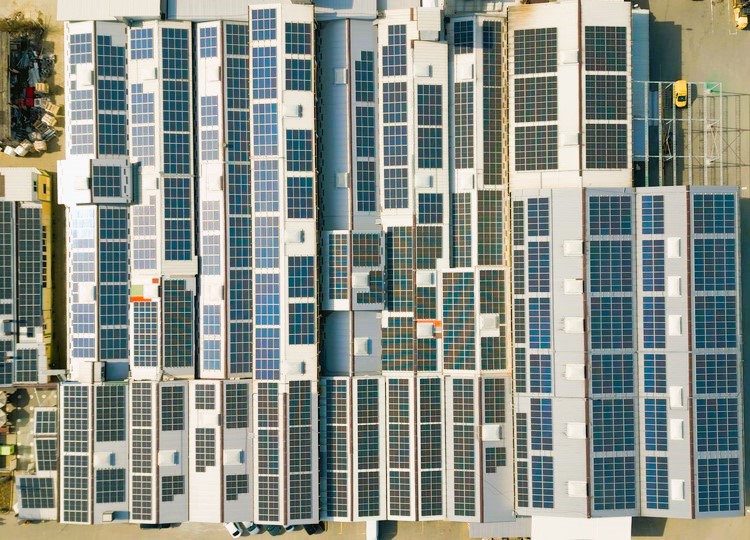 E.ON a încheiat și predat la cheie 161 de centrale electrice fotovoltaice către companiile partenere